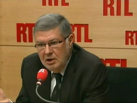 Alain Vidalies, ministre chargé des relations avec le Parlement : Les heures supplémentaires faites depuis janvier 2012 pourraient rester défiscalisées