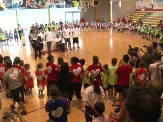 Les parrains à la rencontre des enfants.