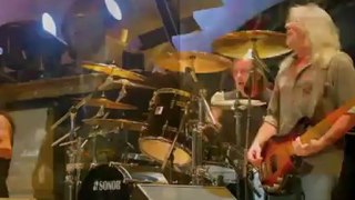 AC-DC - Live At River Plate(HD) - Start Concert - YouTub-1