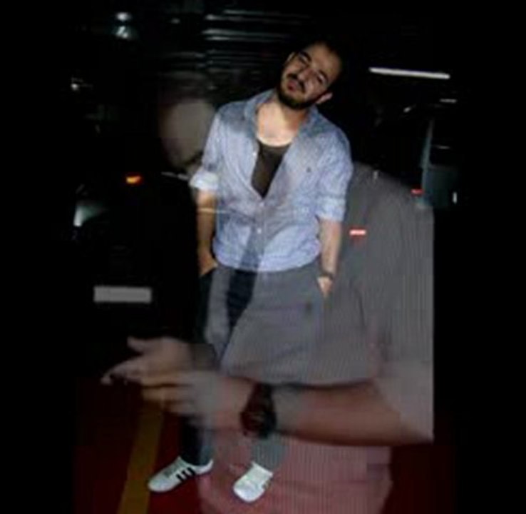 Ahmet  ENES       " Her şey bitiyor  farkında mısın "