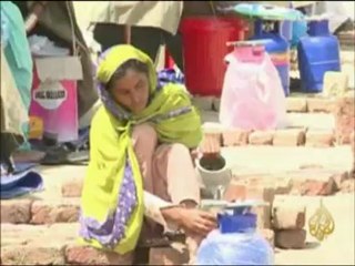 معأناة ضحايا السيول في باكستان