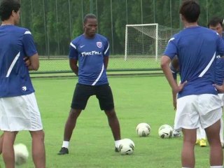 Drogba a effectué son premier entraînement à Shanghai