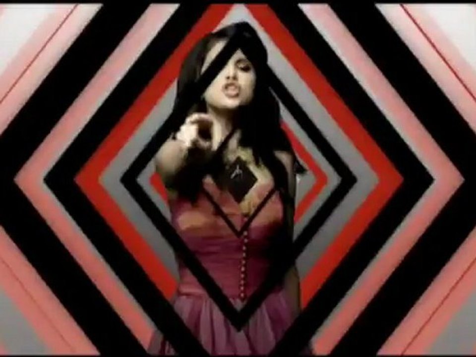 Selena Gomez - Naturally - Kiss and Tell - YouTube [freecorder.com]
