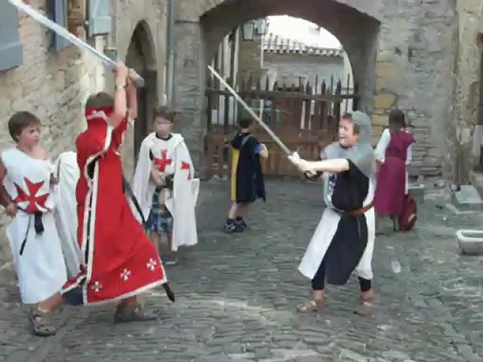 enfants combats d'épées