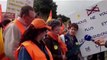 Doux : les salariés devant le siège à Châteaulin
