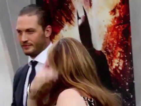 Anne Hathaway Takes the Plunge at The Dark Knight Rises Premiere