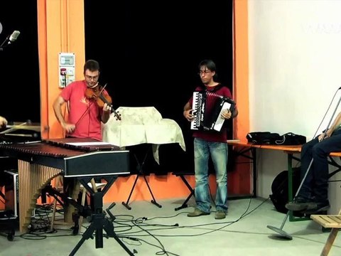 ASTRUD - Voglio vederti danzare