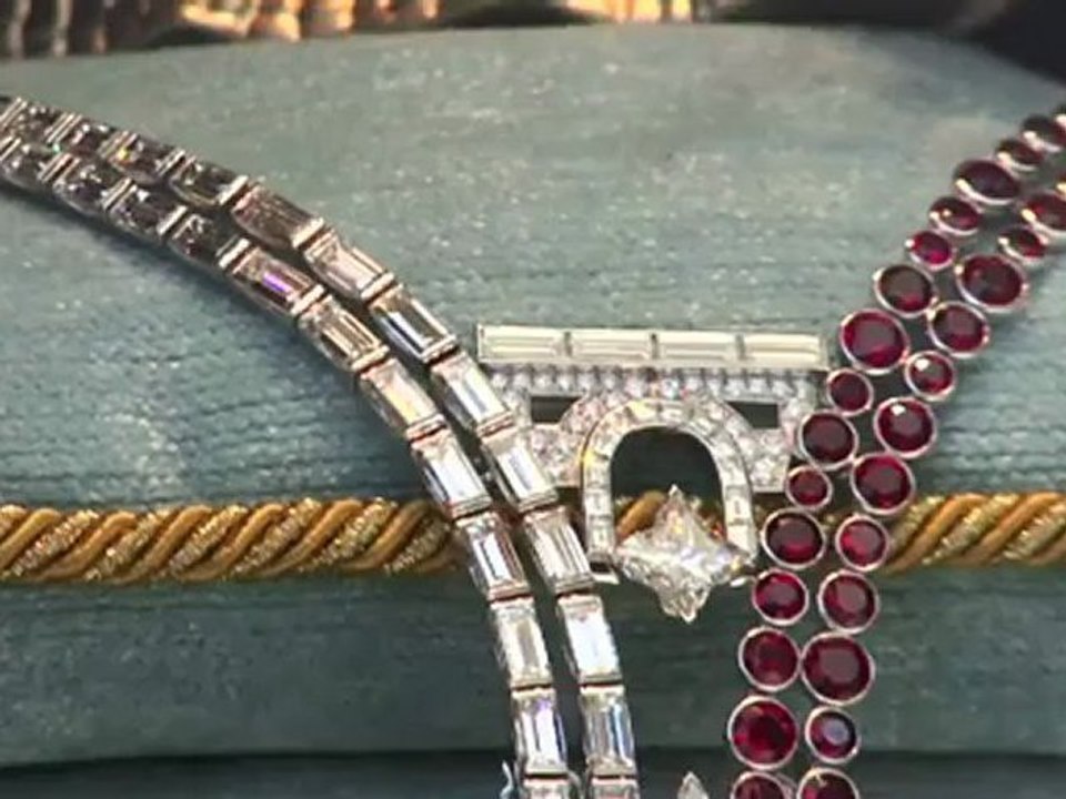 La collection Louis Vuitton L'Âme du Voyage - Une Escale à Paris vue par Lorenz Bäumer