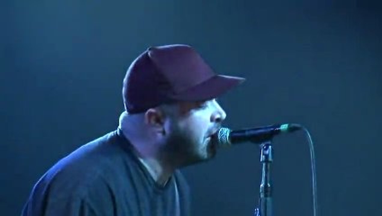Staind - Falling (LIVE)