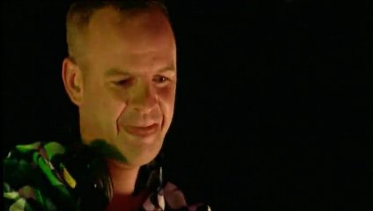Fatboy Slim - Born Slippy (LIVE)