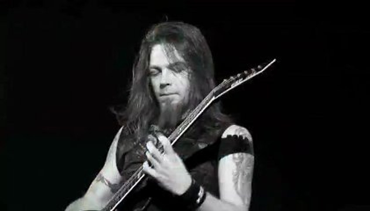 Bullet for My Valentine - Hands Of Blood (LIVE)