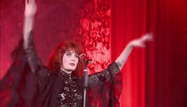 Florence + the Machine - Kiss with a Fist (LIVE)