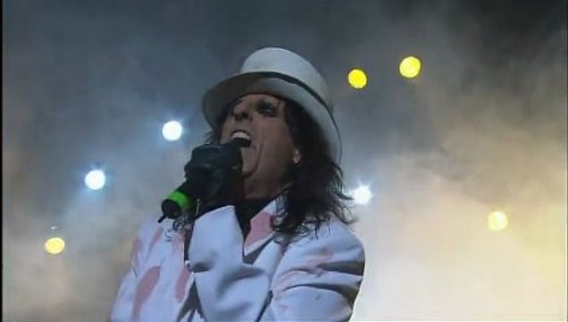 Alice Cooper - Schools Out (LIVE)