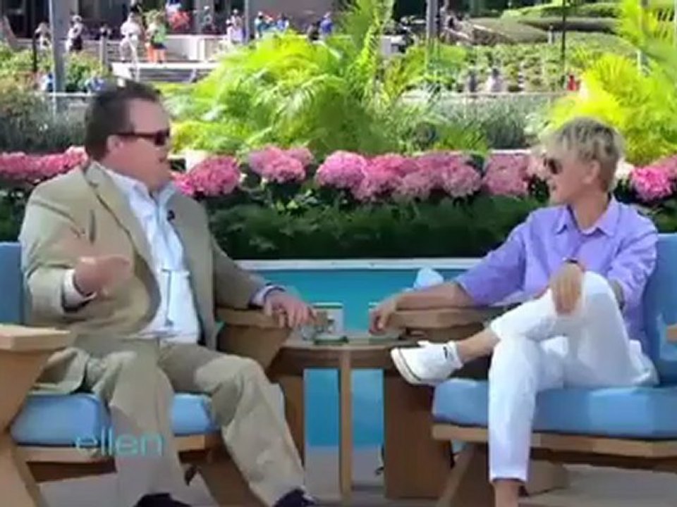 Eric Stonestreet Pranks His Co-Star! on  Ellen