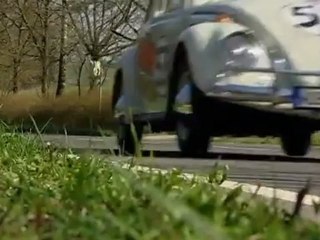 Examine it! VW Generations: the Beetle and the Up! | Drive it!