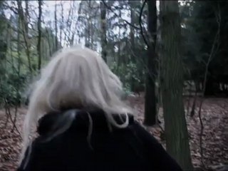 Les cachemires de Claudia Schiffer