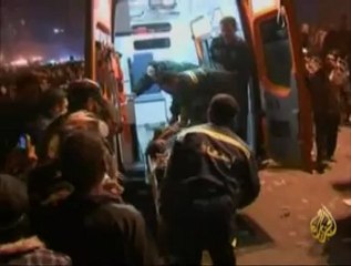 قتيلان وعشرات الجرحى في مصر وترقب لمليونية جديدة .