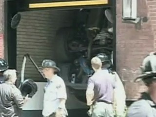 Car plunges down elevator shaft in New York