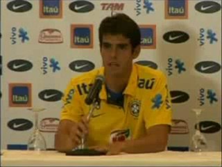 Kaká anuncia su fichaje por el Real Madrid