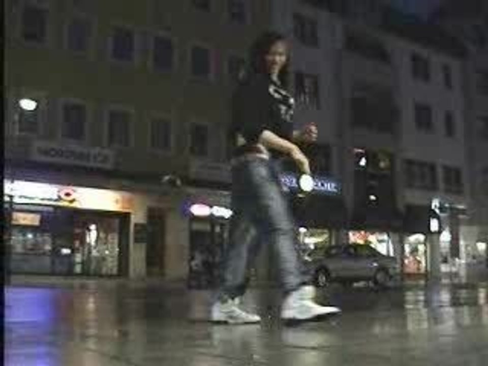 Air Monkey (Trailer)