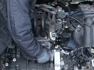 Comment changer un démarreur auto ?