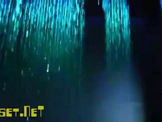 digital water fall with text in jet drops - cascada de agua digital