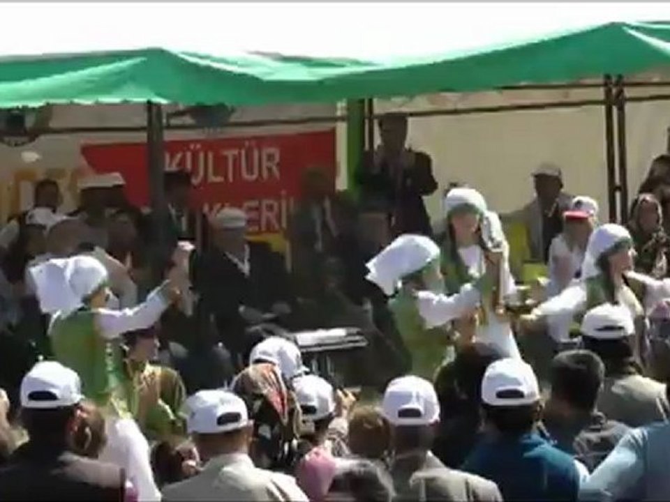 AŞIK ŞENLİK KÜLTÜR ŞÖLENLERİ 2012 - GÜRCİSTAN FOLKLOR EKİBİ1