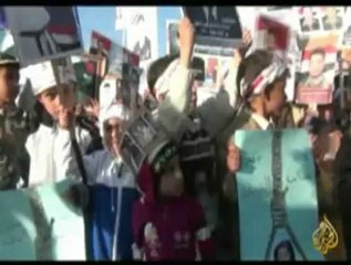 مسيرة للمطالبة بعدم منح حصانة للرئيس اليمني