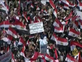 تظاهر آلاف المصريين في ميدانيي التحرير والعباسية