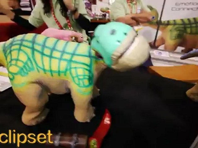 Pleo RB naked #CES2012 #Videochip