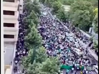 Irán invita a la prensa internacional a abandonar el país