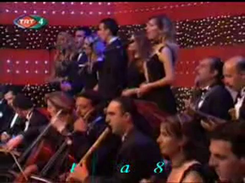 Yıldırım  BEKÇİ    "Özlediğim Şarkısın Kulaklarımda "