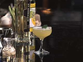 How to make the Lemongrass Drop cocktail