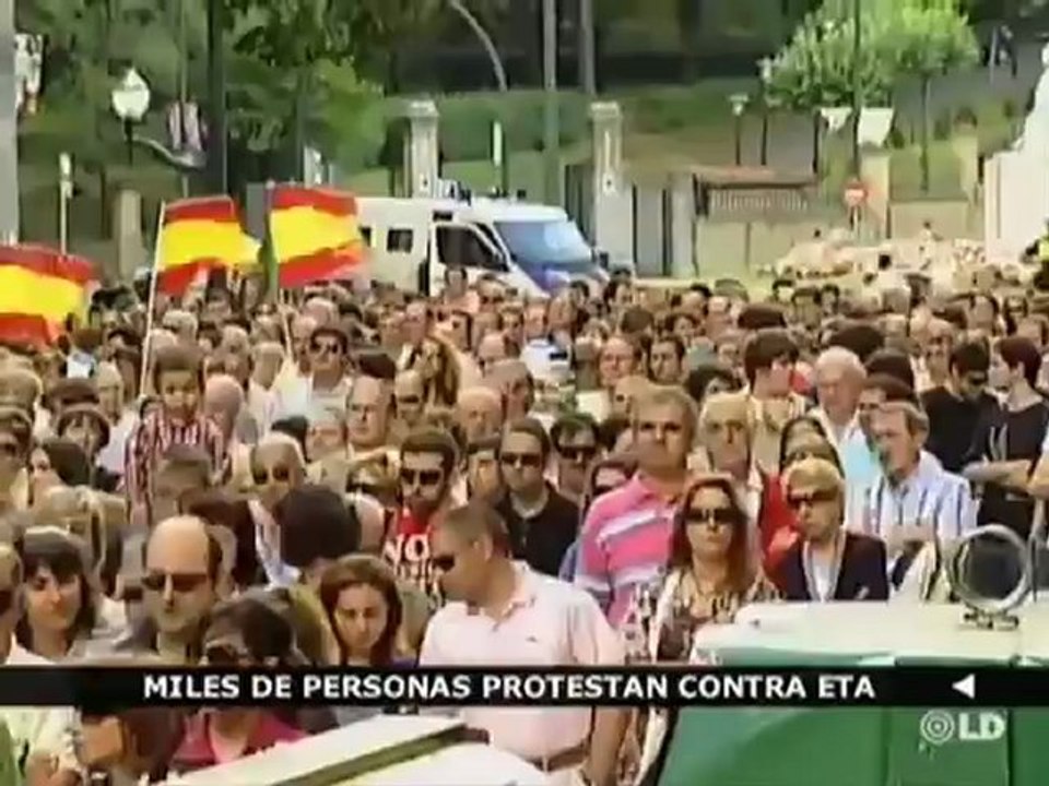 Manifestación por el atentado contra Eduardo Puelles