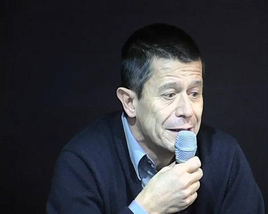 Emmanuel Carrère : Parler de personnages réels