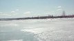 Moto sur Lac gele