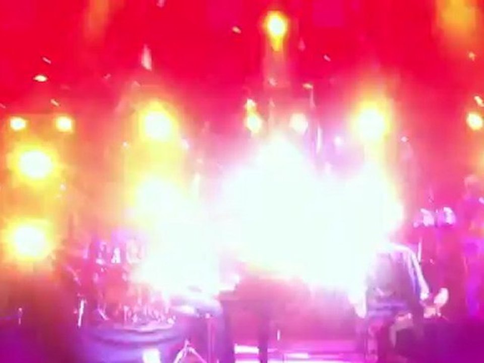 Mika - Billy Brown (extrait) - Concert Théâtre Antique de Vienne