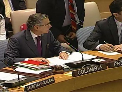 Rússia e China vetam resolução