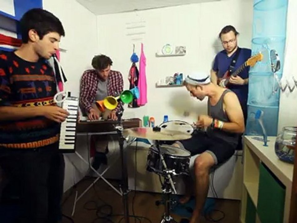 SCENE DE BAIN - BRNS - DOUR Festival 2012