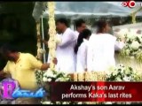 Akshay' son Aarav performs Rajesh Khanna's last rites