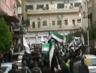 تظاهر آلاف السوريون بحي المزة