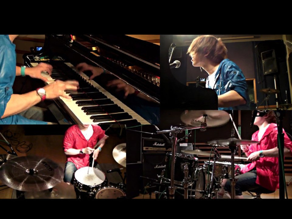 AKB48 - Piano et la Batterie de couvrir