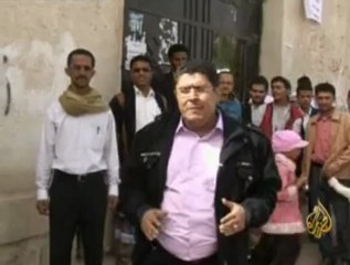 إقبال كبير على مراكز الاقتراع باليمن