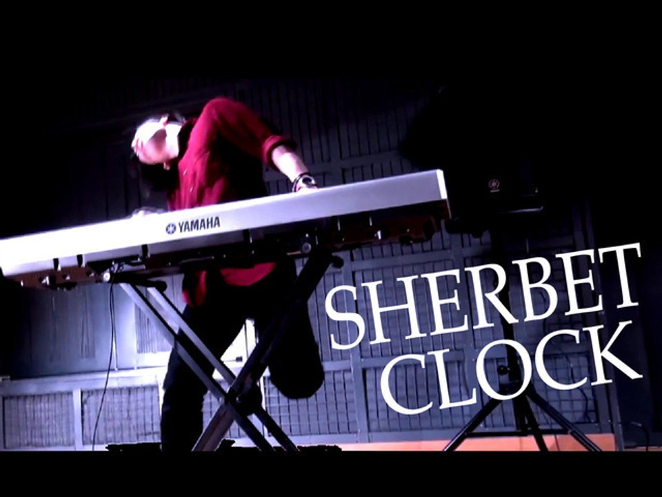 SHERBET CLOCK 『SOUL NAKED』 ― par le piano et la batterie