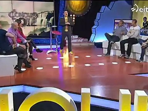 Manu explica a Korta la prueba del volcán en El Conquistador 2012