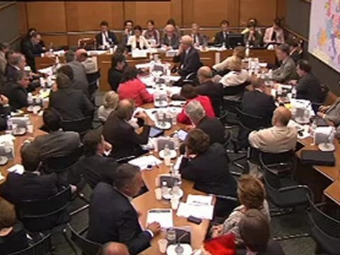 18 juillet 2012 - Bertrand Pancher auditionne Cécile Duflot Ministre du Logement en Commission du Développement Durable