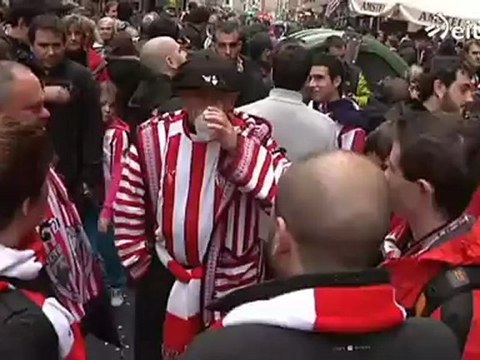 Graves incidentes tras el Athletic-Shalke 04