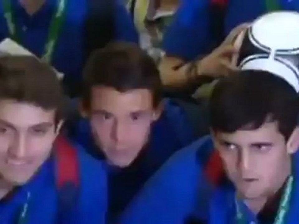 Deportes / Fútbol: La selección sub'19, aclamada a su llegada a Barajas como campeona de Europa