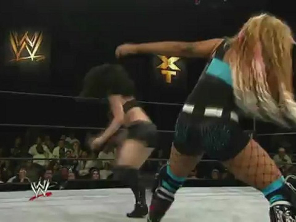 Paige Vs. Raquel Diaz - NXT 7/18/2012