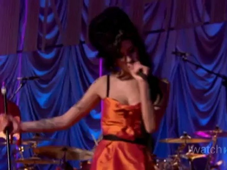 Amy Winehouse Biography: Career of 'Rehab' Singer